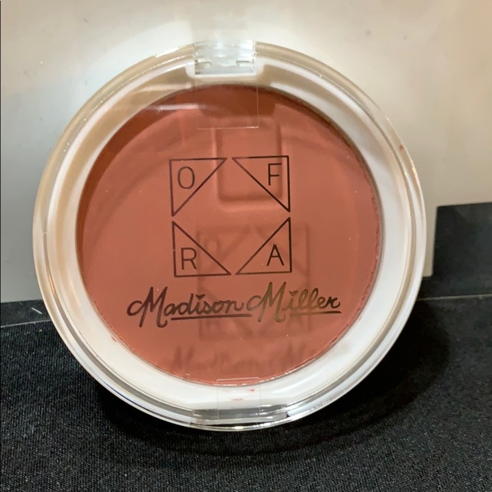 Ofra blush-Madison Miller in the shade sweet stuff